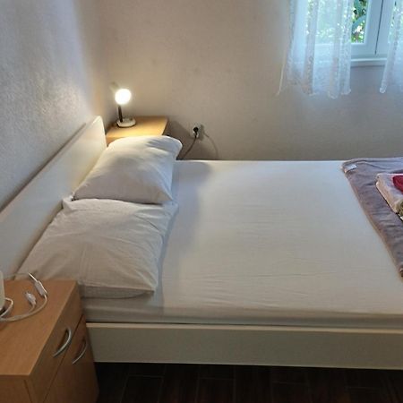 Villa Amarela Seget Vranjica Eksteriør bilde