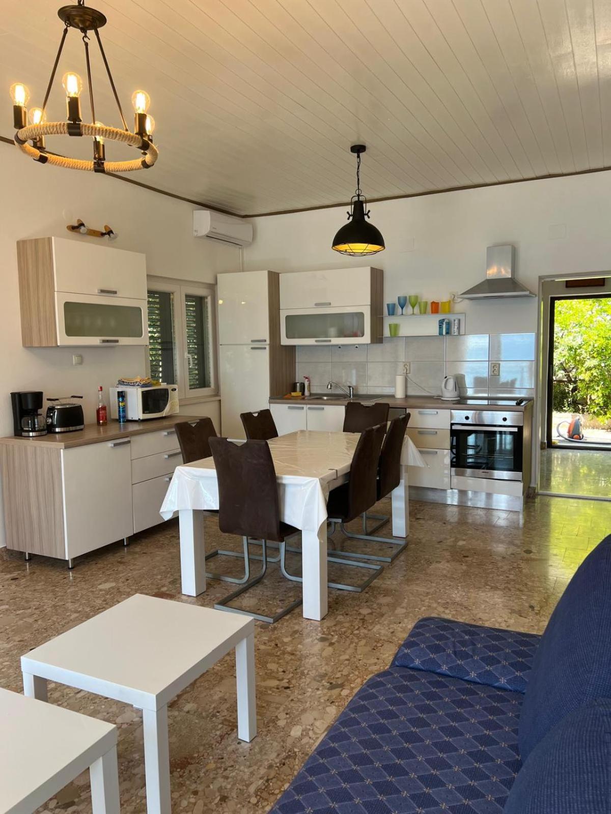 Villa Amarela Seget Vranjica Eksteriør bilde